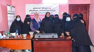 اختتام دورة للنساء الناجيات من مرض السرطان في عدن
